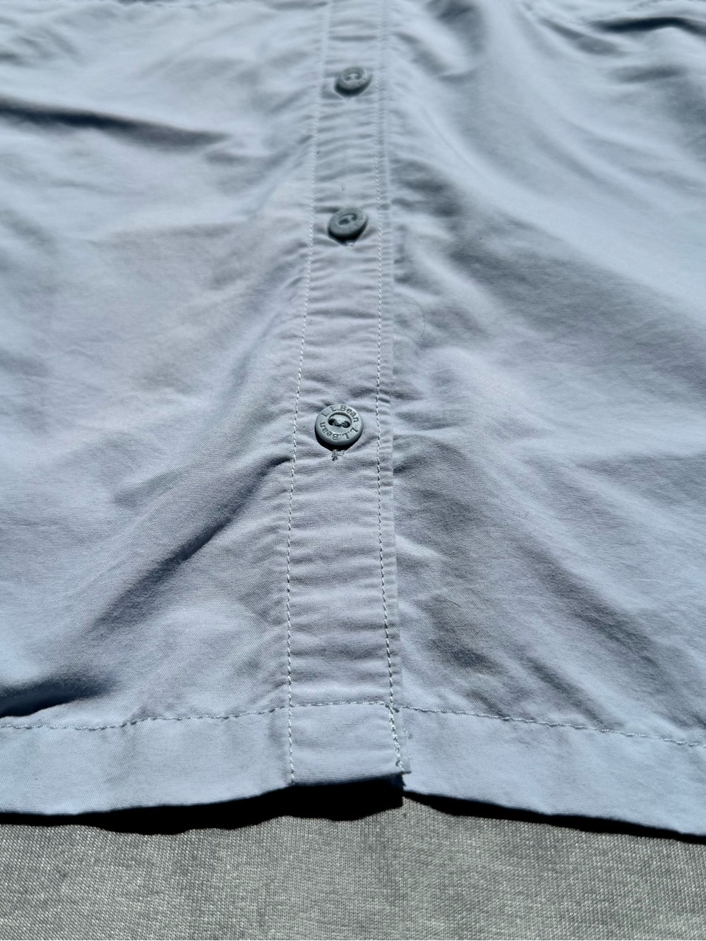 LL Bean Shirt Womens L - blue Button Up Outdoors Fishing Vented Hiking Camping - Picture 3 of 12